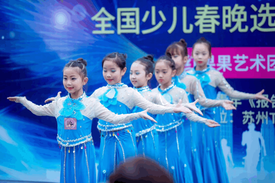 相伴三年 与玫瑰天街同行共赢