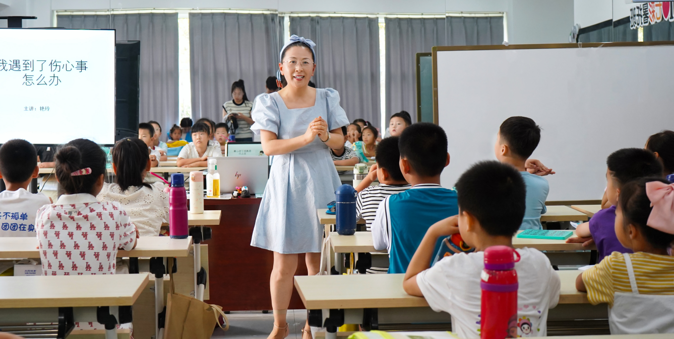 孩子叛逆期来了怎么办？解决家长难题，九州金榜家庭教育有妙招！