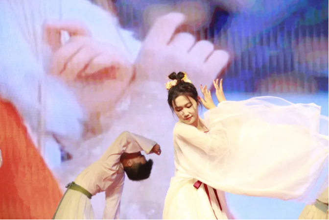 f3ed2418bc30ef1060680d3151cece7.png