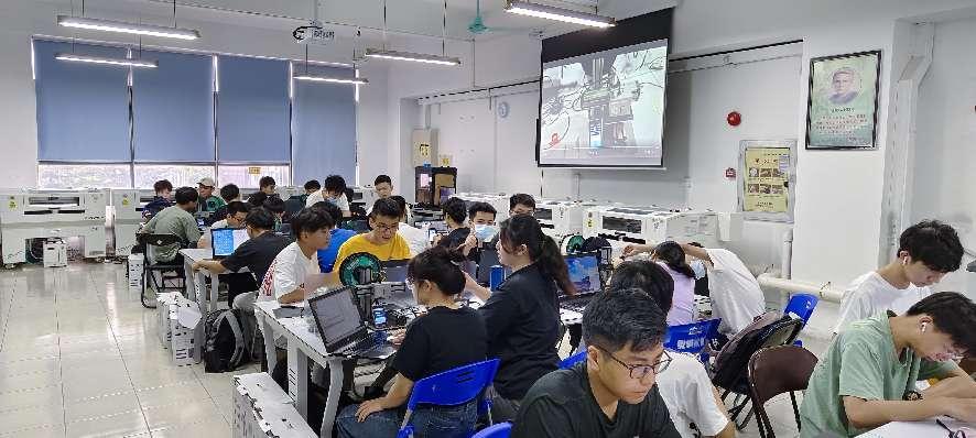 持续赋能教育！Snapmaker三合一3D打印机提供教学竞赛“双助力