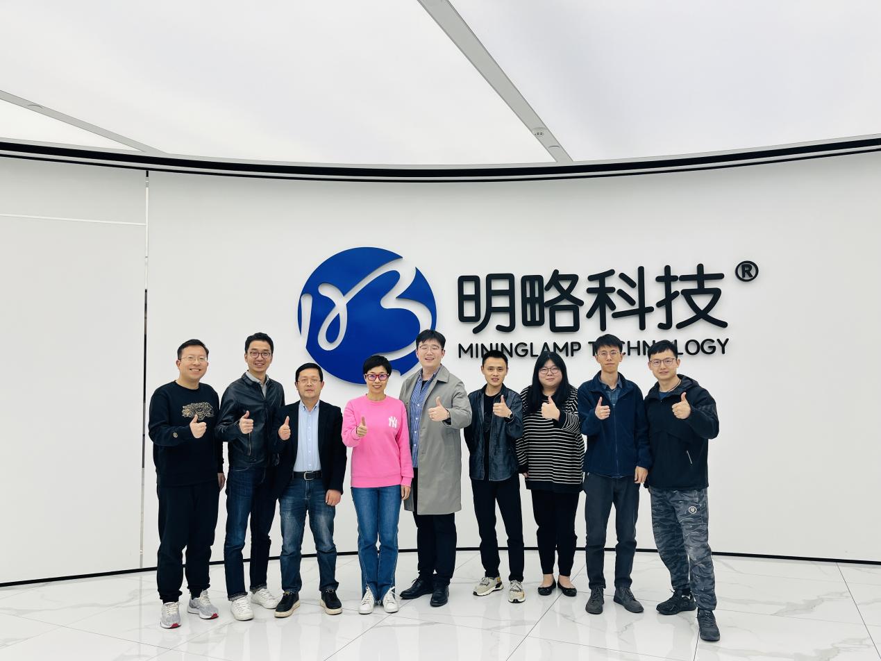 双向奔赴谱新篇,四川希望汽车职业学院与明略科技集团携手启新程_ynet