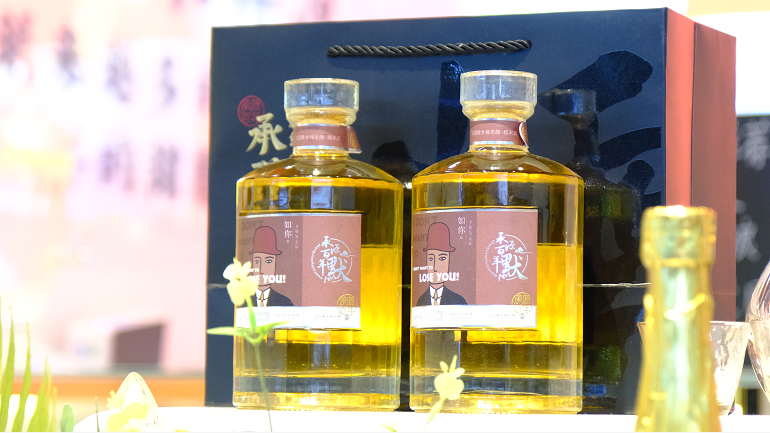 承源百年·默，高端品质，打破传统糯米酒固有印象