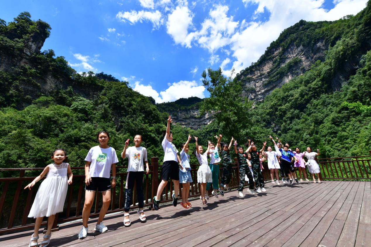 “游”与“学”齐飞—巴中光雾山旅游区举办球猴森林语言大师课