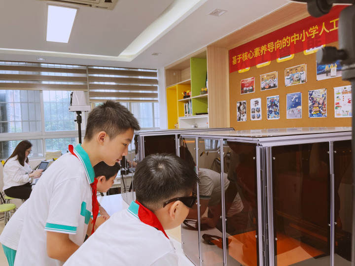 聚焦“新课标”_Snapmaker_赋能广州中小学人工智能公开课