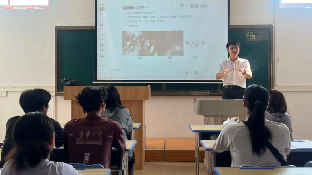 润天教育云智双专业宣讲圆满举行，助力新生开启数字未来新征程