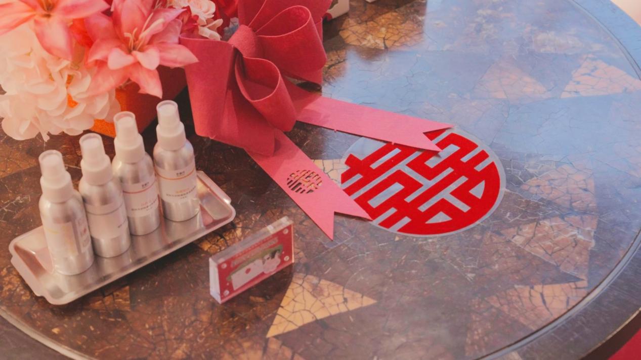 当爪印遇见誓言：香佩特x崇明金茂凯悦打造五星级宠物香氛婚礼